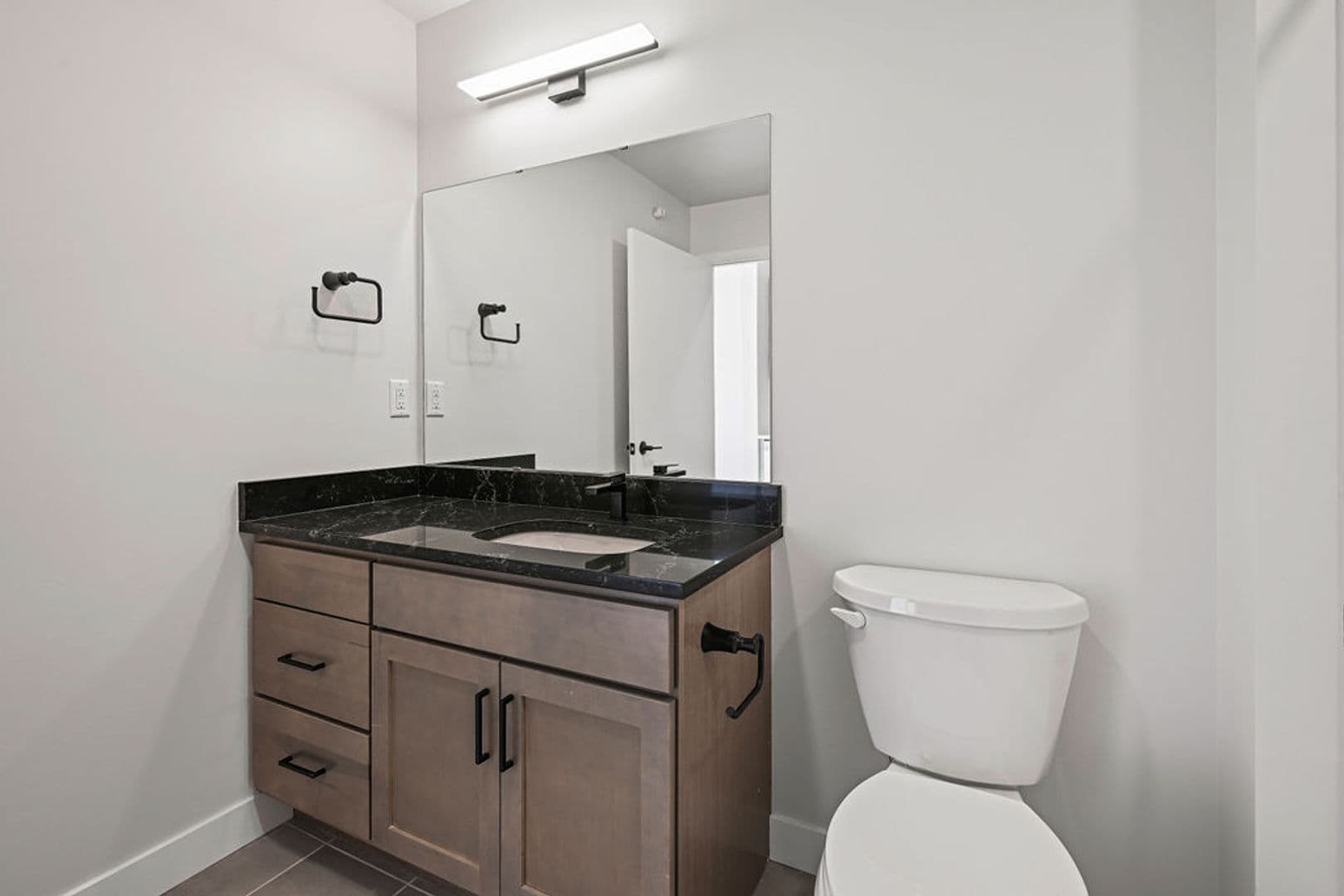 Appleton Apartment: 115 E. Washington St.