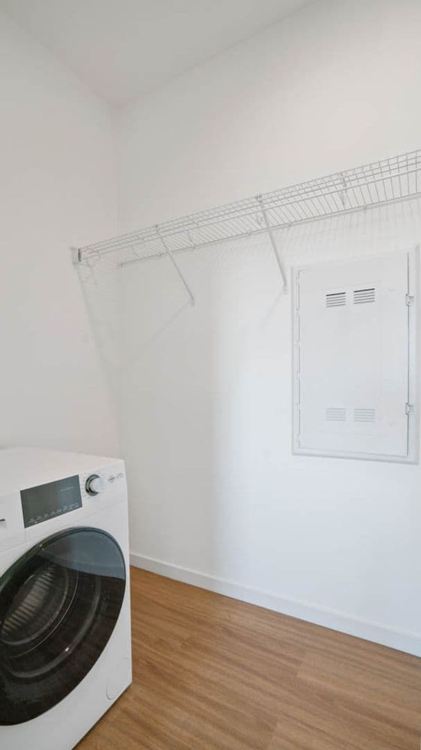Eau Claire Apartment: 100 N Farwell Street