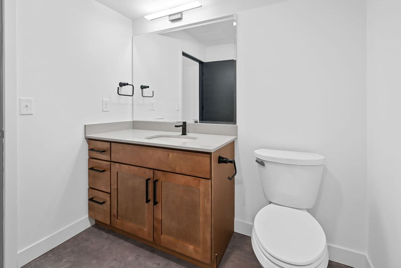 Burlington Apartment: 424 North 3rd Street