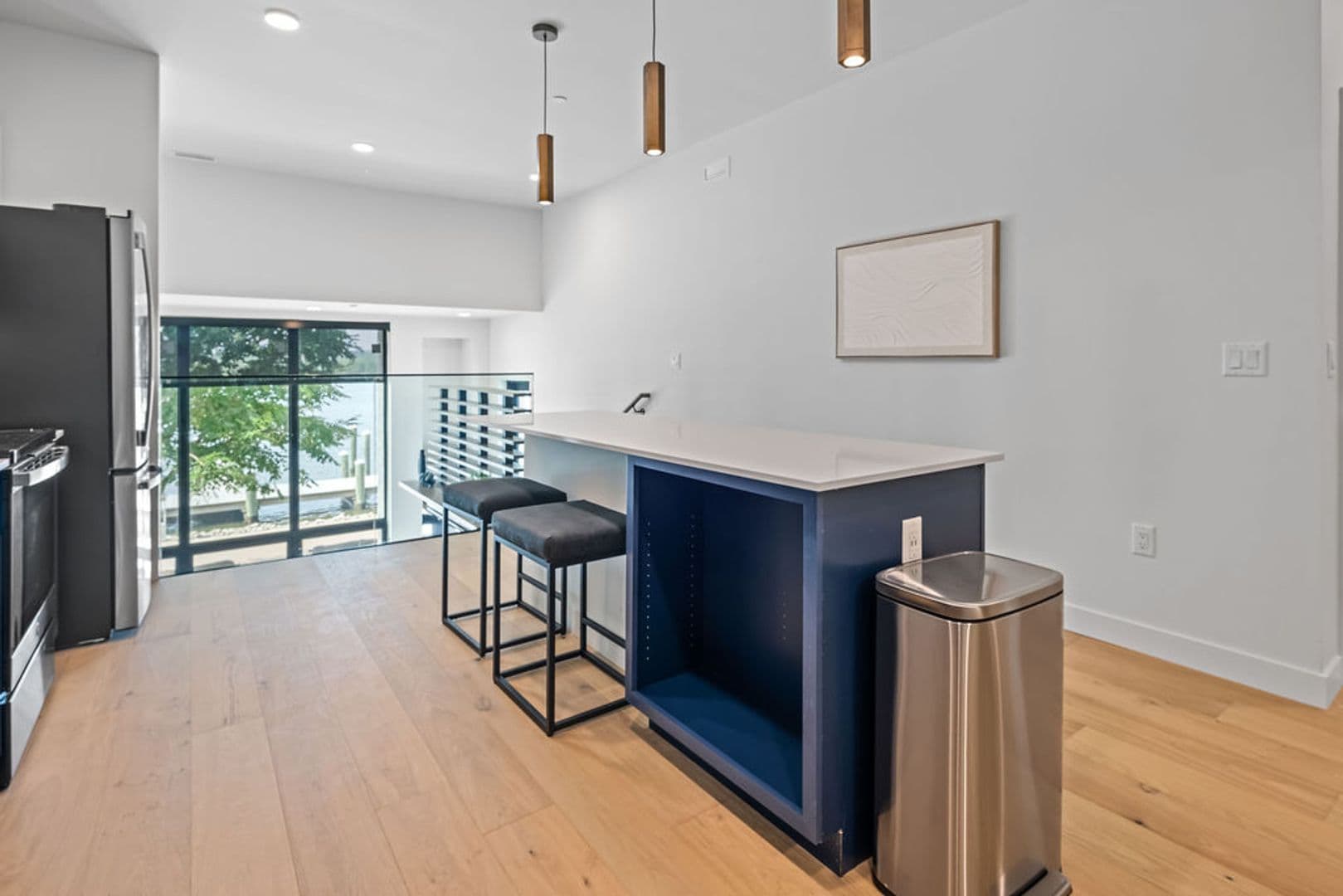 Oshkosh Apartment: 417 Marion Road