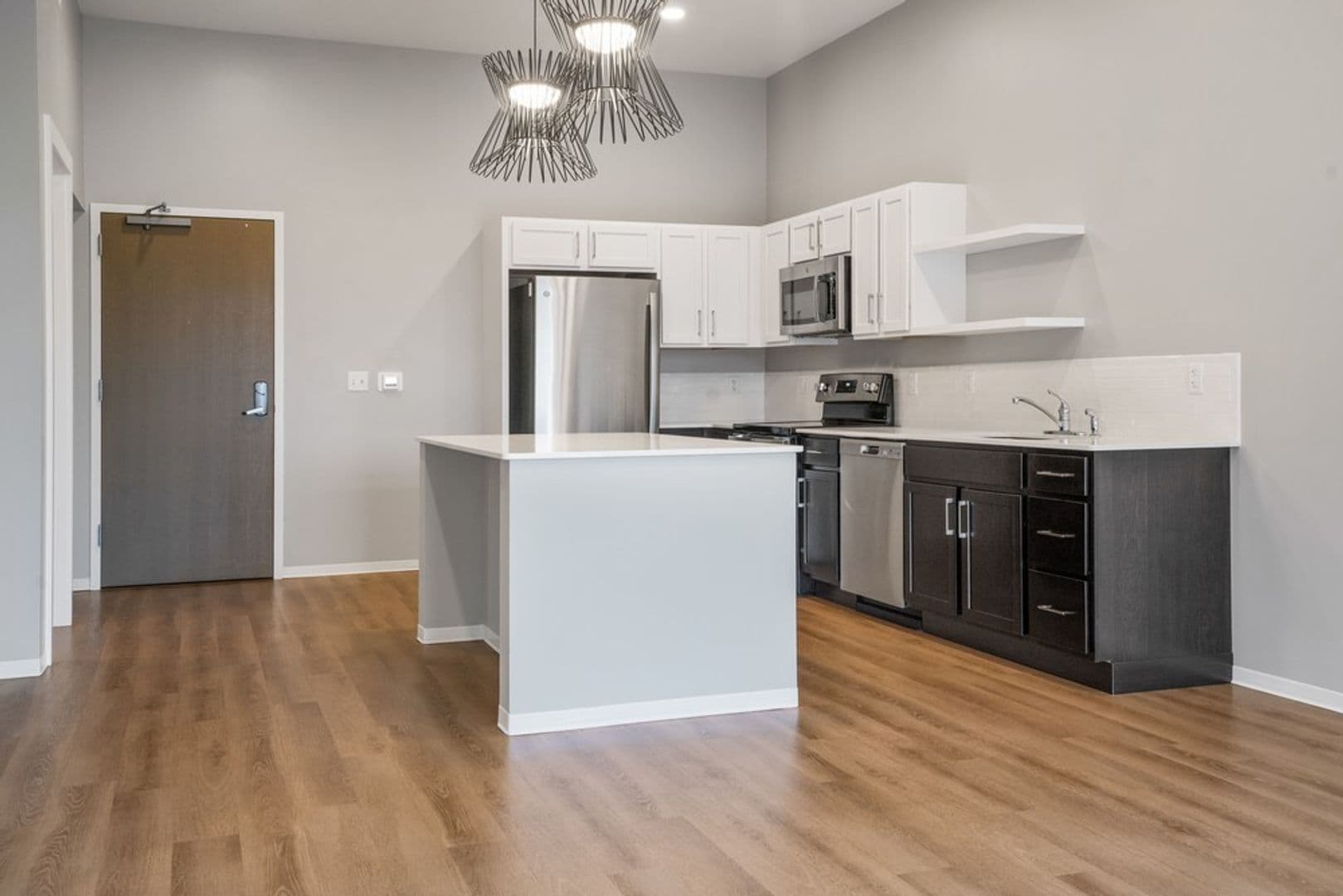 Stevens Point Apartment: 1020 Centerpoint Drive