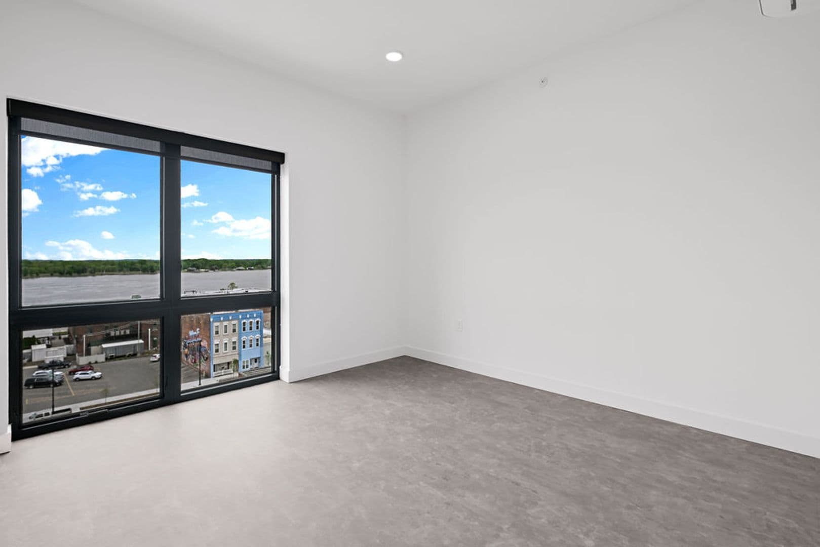 Burlington Apartment: 424 North 3rd Street