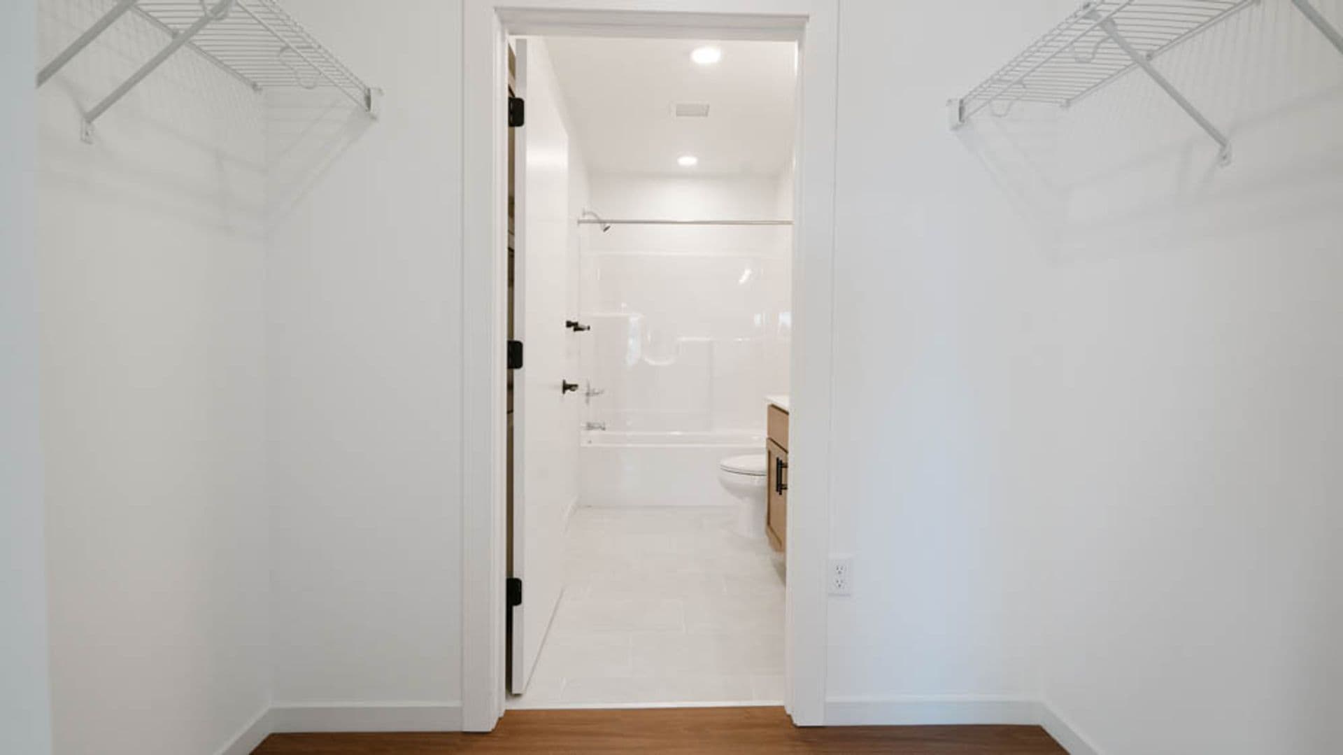 Eau Claire Apartment: 100 N Farwell Street