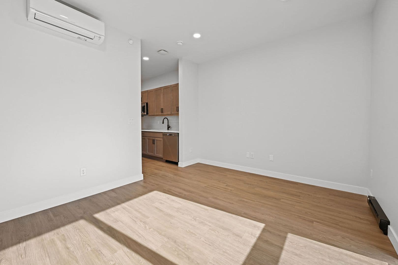 Appleton Apartment: 115 E. Washington St.