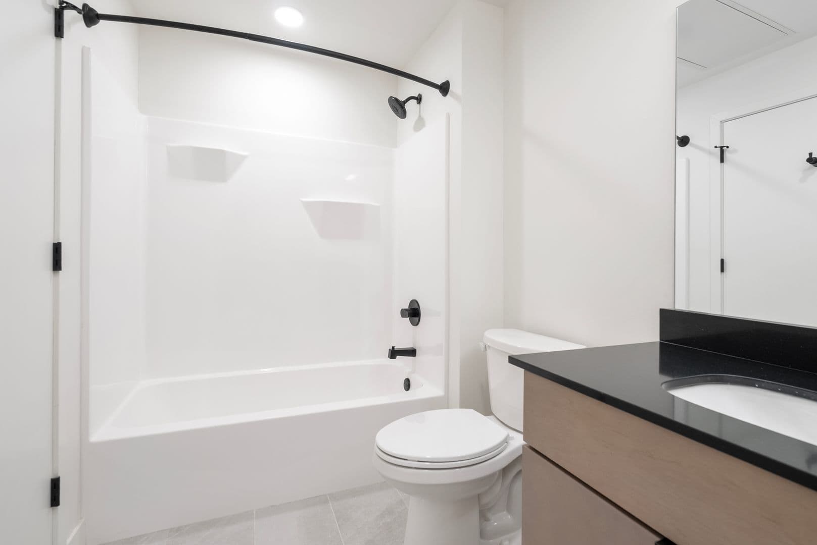 Oshkosh Apartment: 417 Marion Road