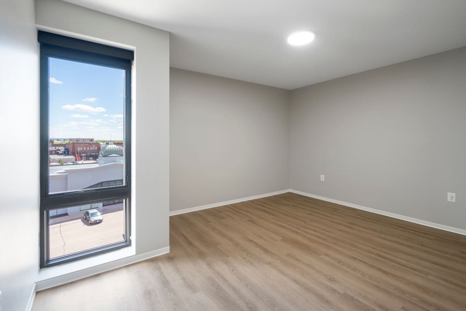 Stevens Point Apartment: 1020 Centerpoint Drive