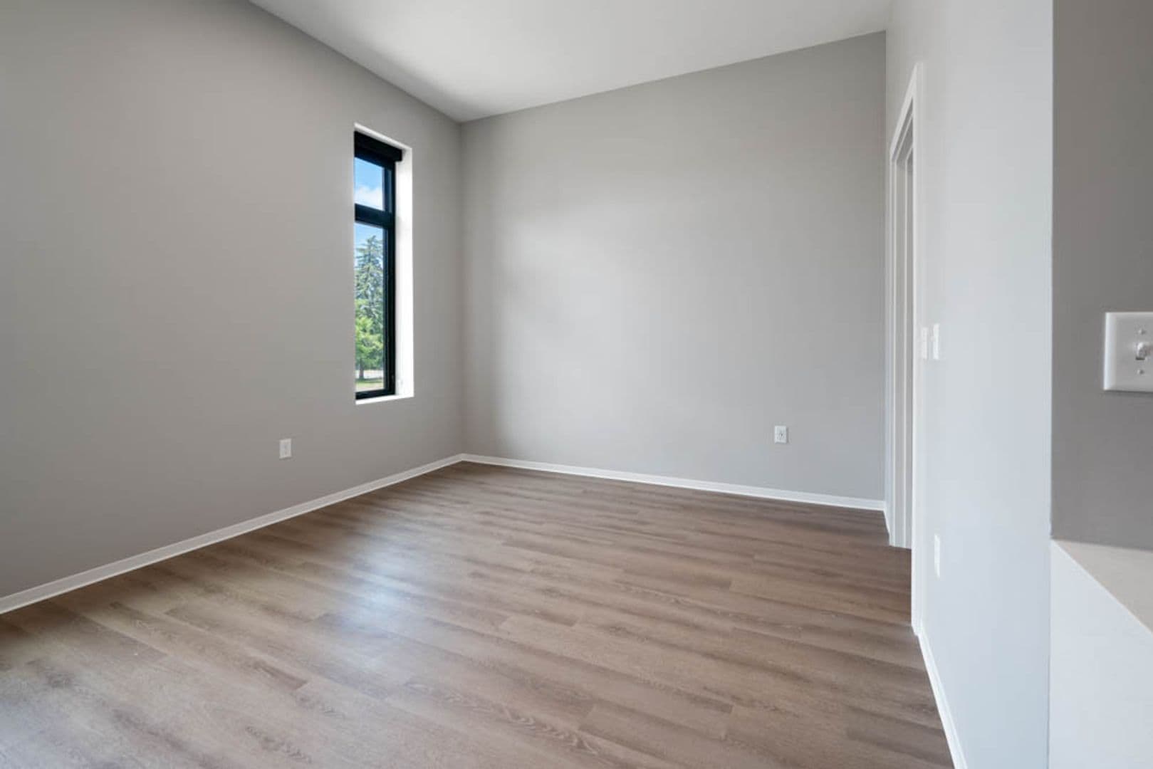 Stevens Point Apartment: 1020 Centerpoint Drive