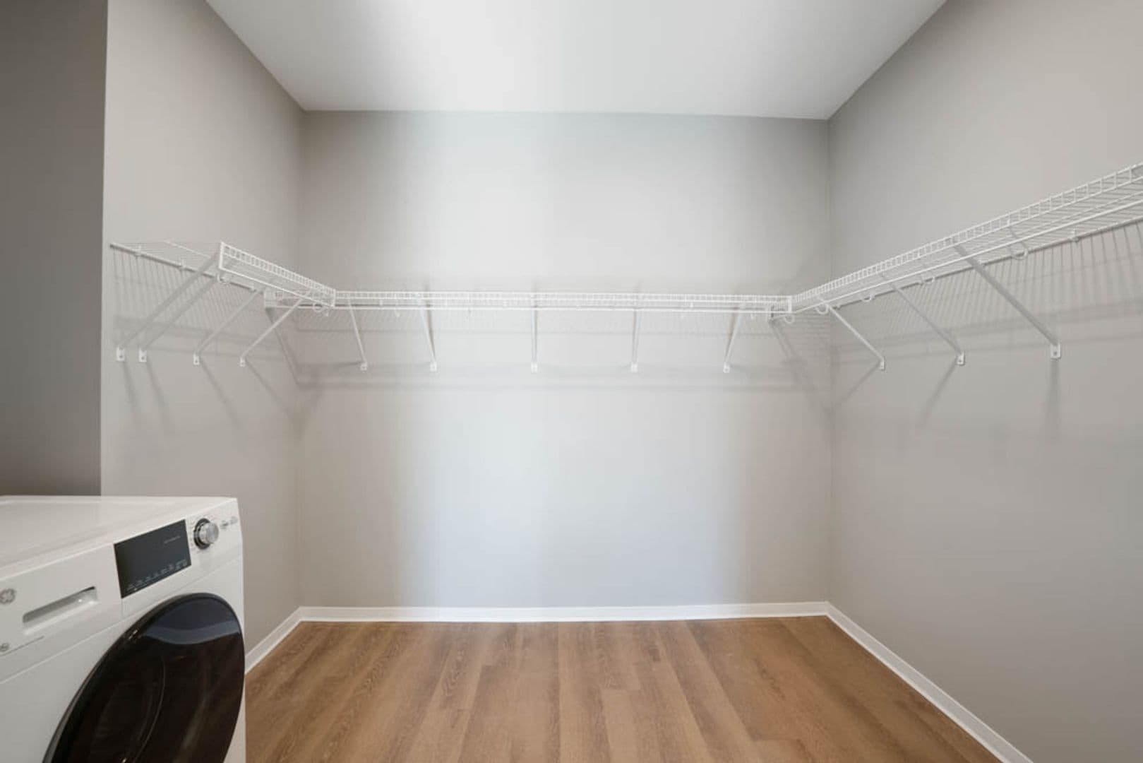 Stevens Point Apartment: 1020 Centerpoint Drive