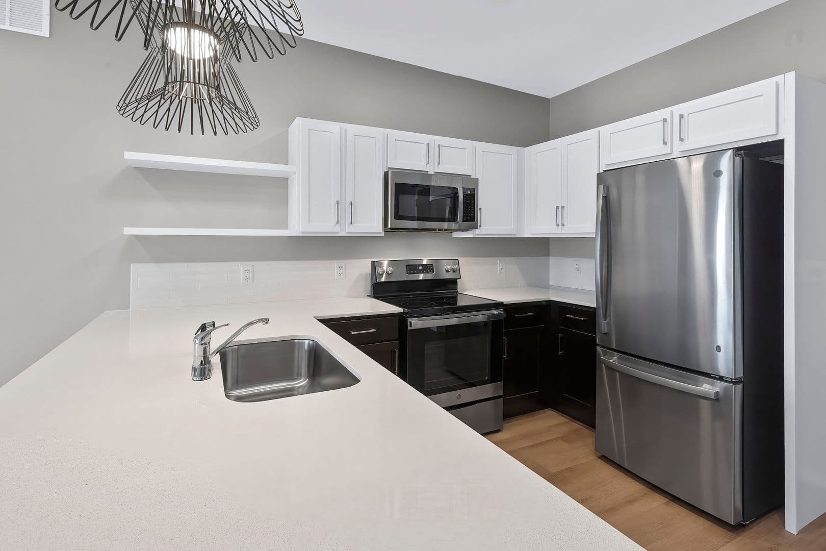 Stevens Point Apartment: 1020 Centerpoint Drive