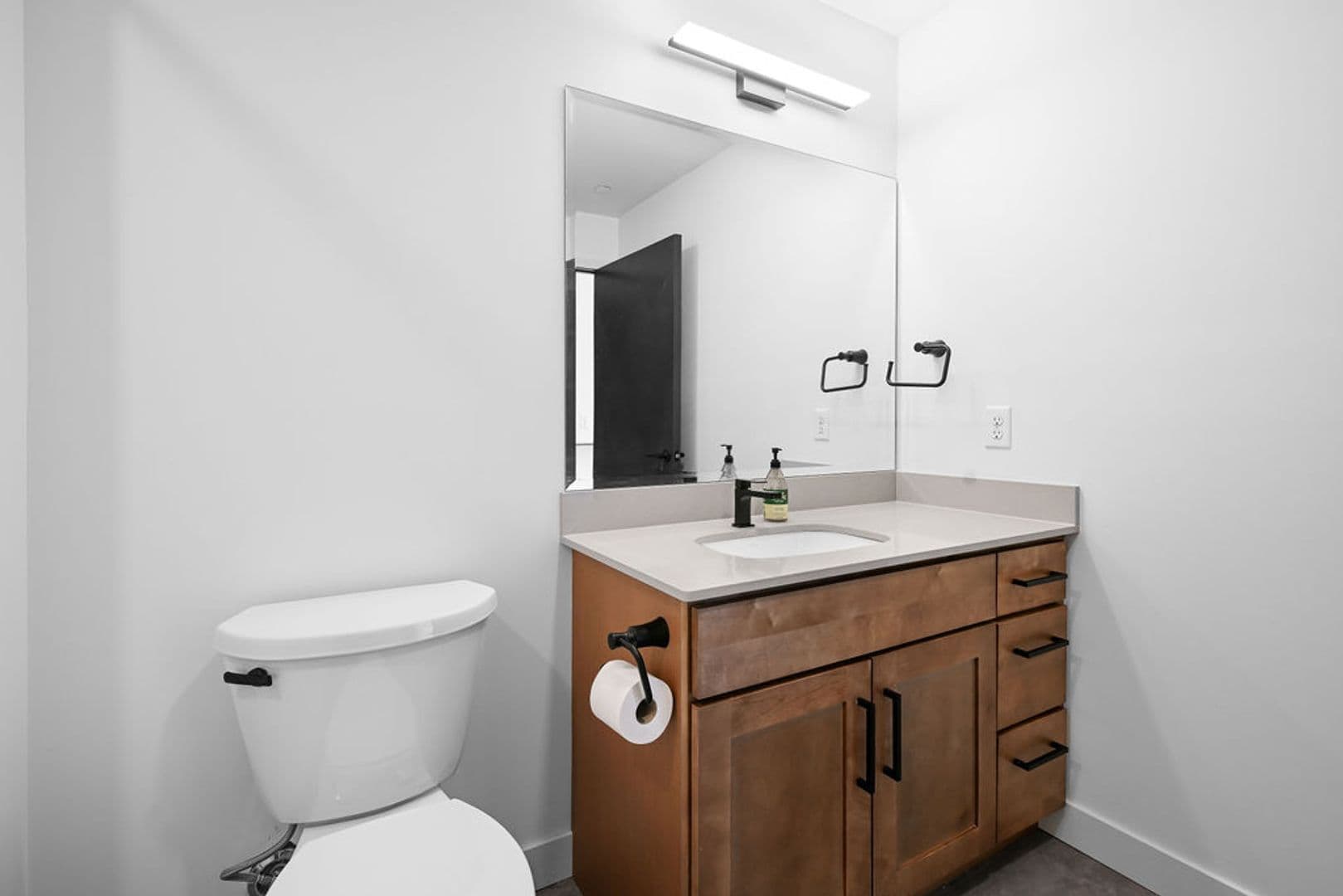Burlington Apartment: 424 North 3rd Street