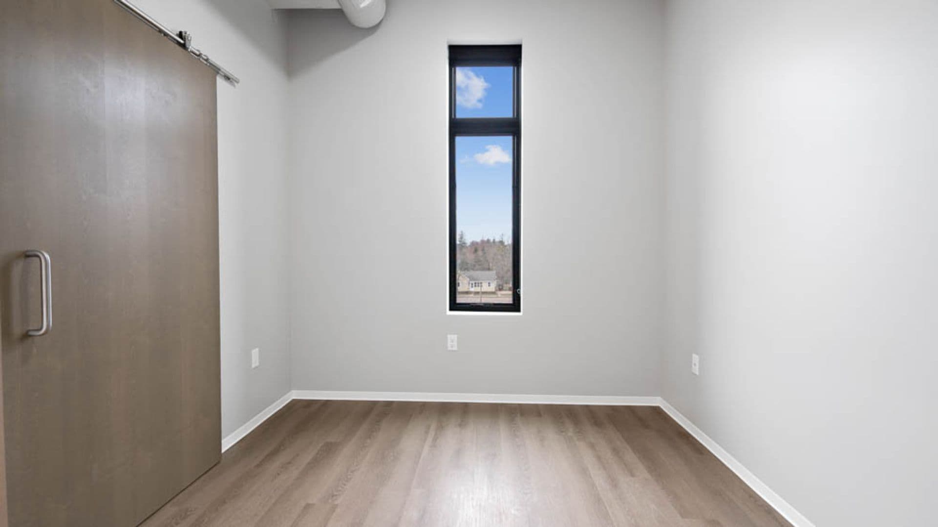 Stevens Point Apartment: 1020 Centerpoint Drive