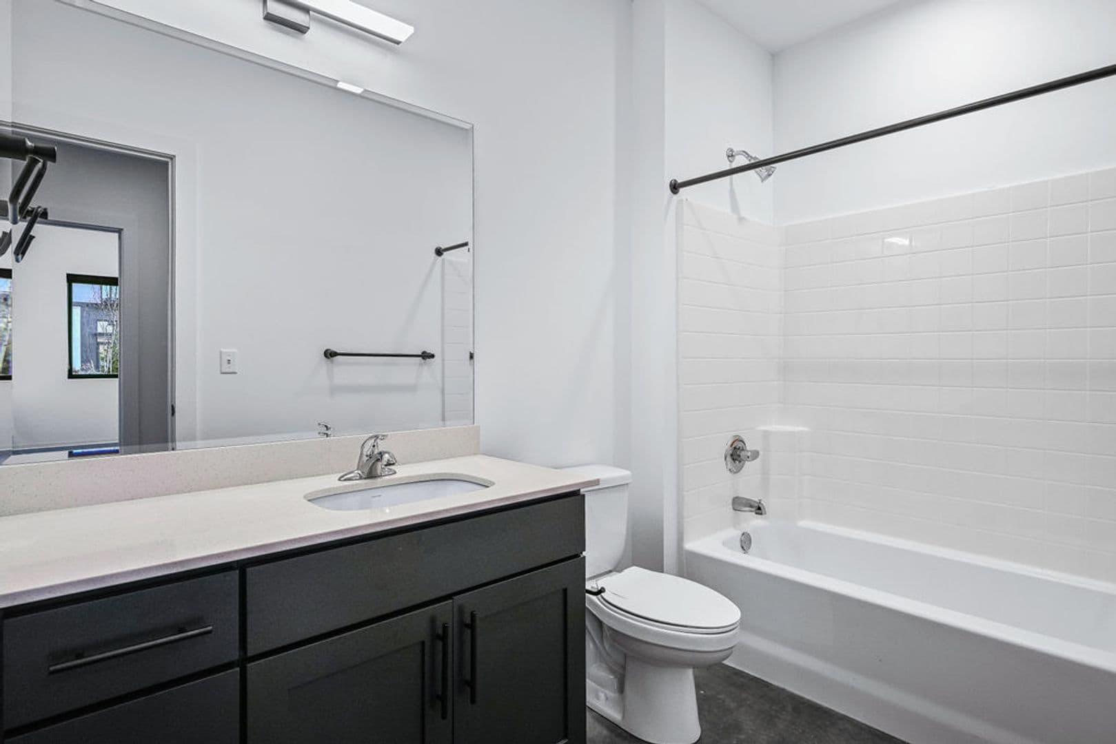 Stevens Point Apartment: 1020 Centerpoint Drive