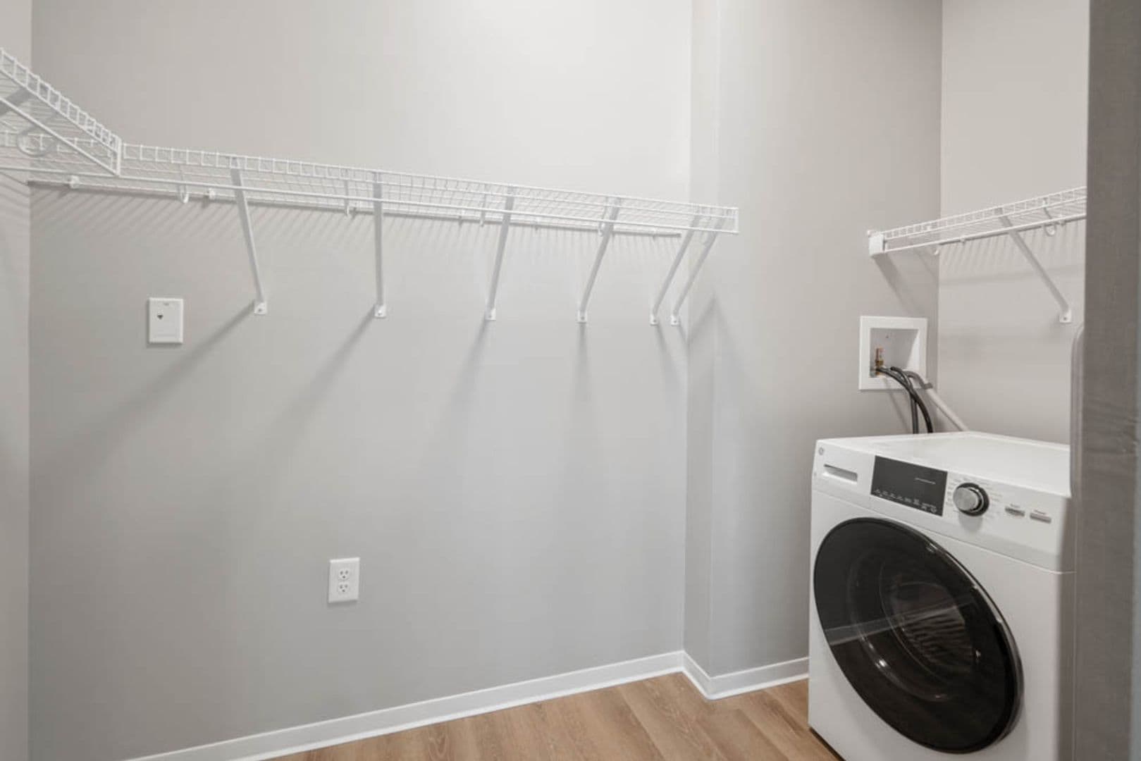 Stevens Point Apartment: 1020 Centerpoint Drive