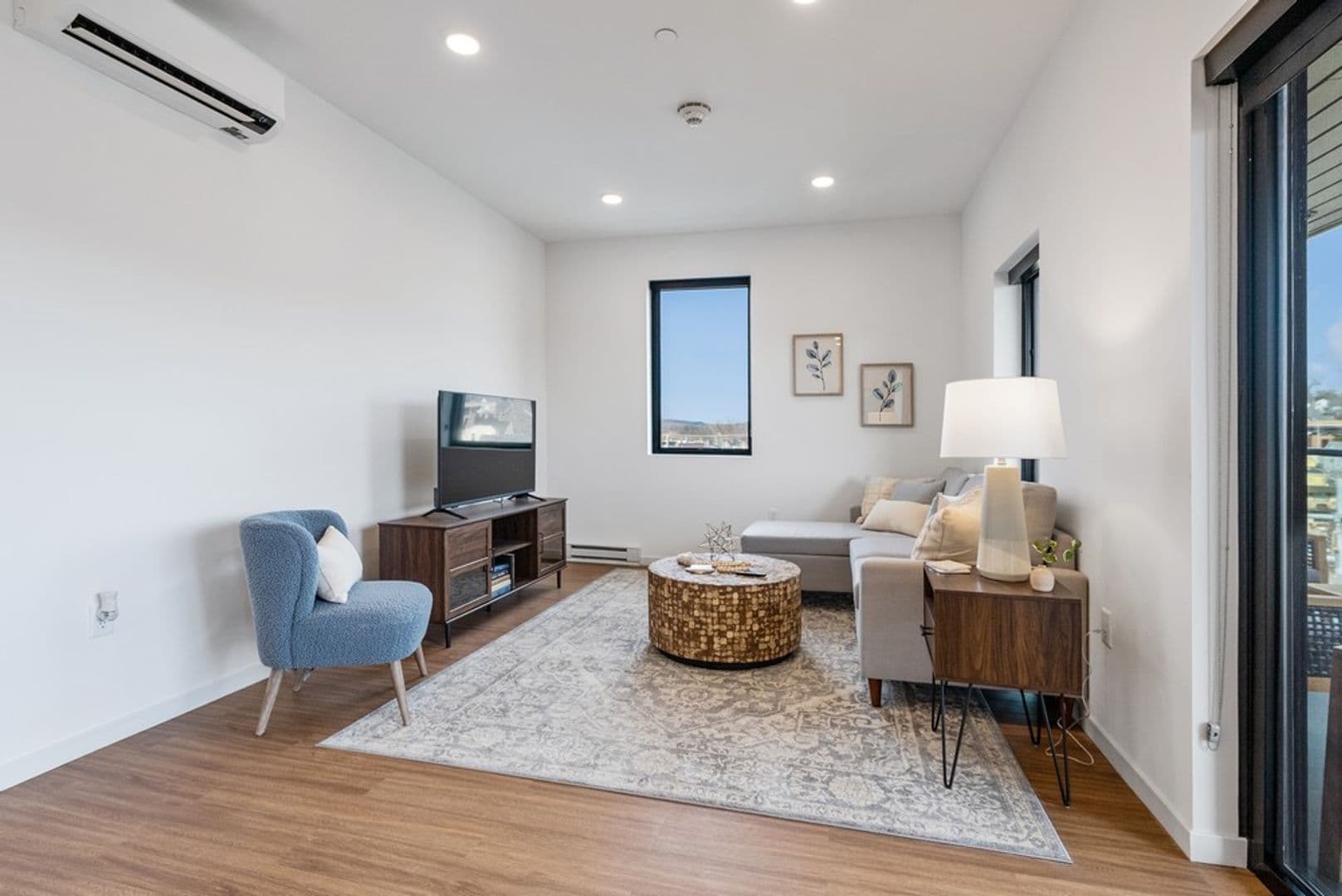 Eau Claire Apartment: 100 N Farwell Street