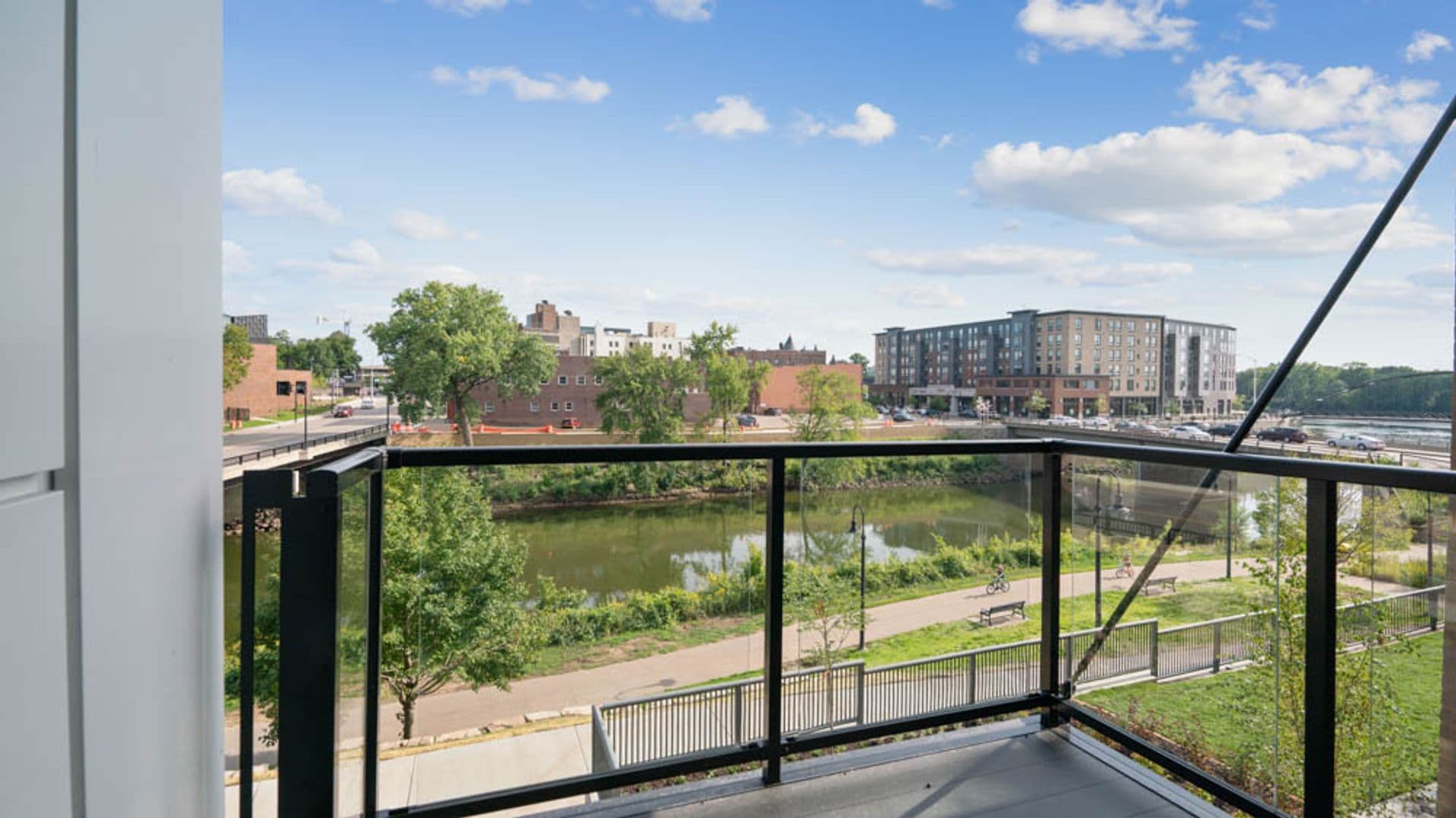 Eau Claire Apartment: 100 N Farwell Street
