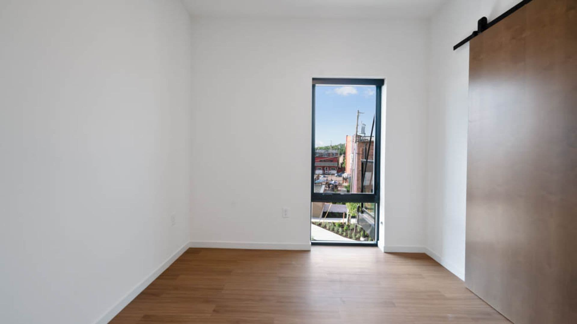 Eau Claire Apartment: 100 N Farwell Street