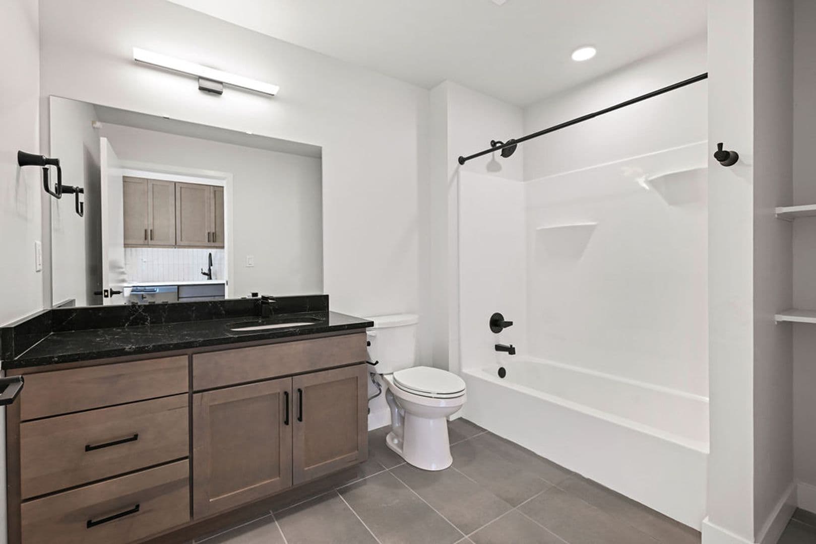 Appleton Apartment: 115 E. Washington St.
