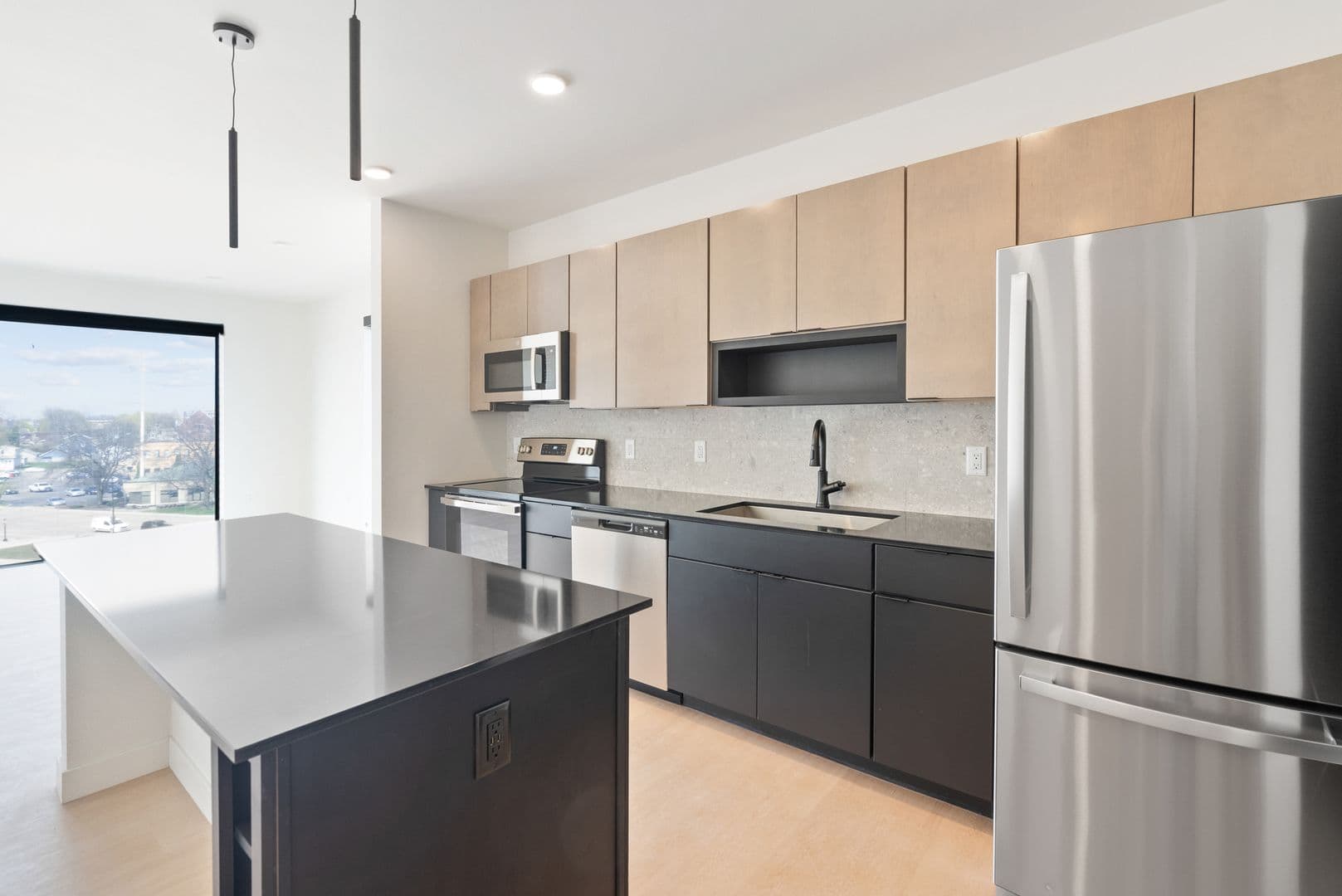 Oshkosh Apartment: 417 Marion Road