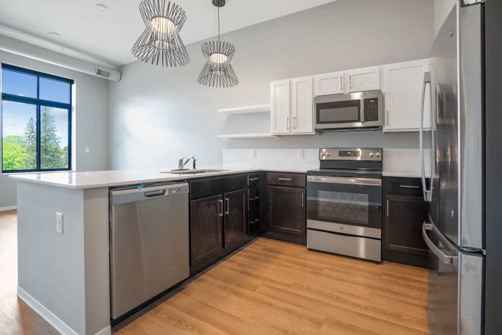 Stevens Point Apartment: 1020 Centerpoint Drive
