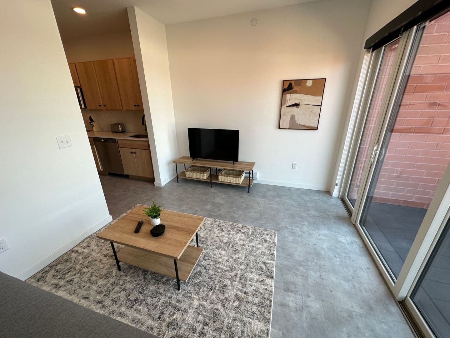 Ashwaubenon Apartment: 686 Mike McCarthy Way
