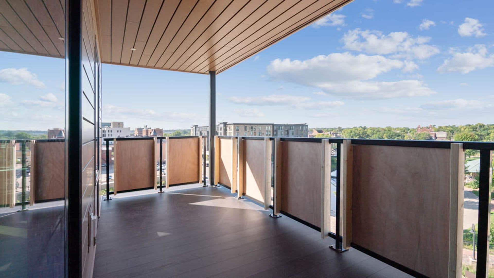 Eau Claire Apartment: 100 N Farwell Street