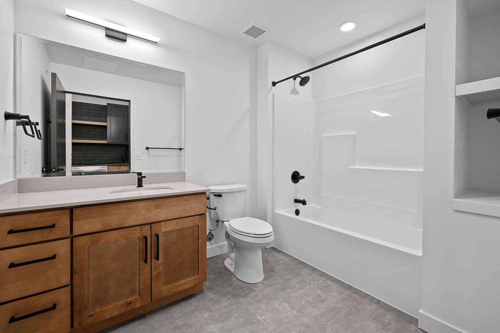 Burlington Apartment: 424 North 3rd Street