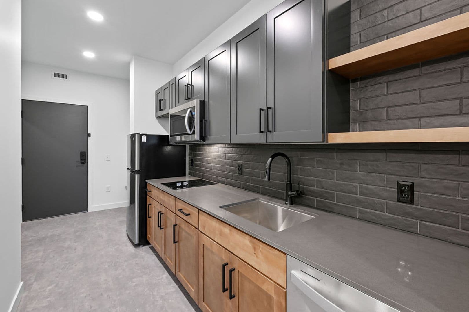 Burlington Apartment: 424 North 3rd Street