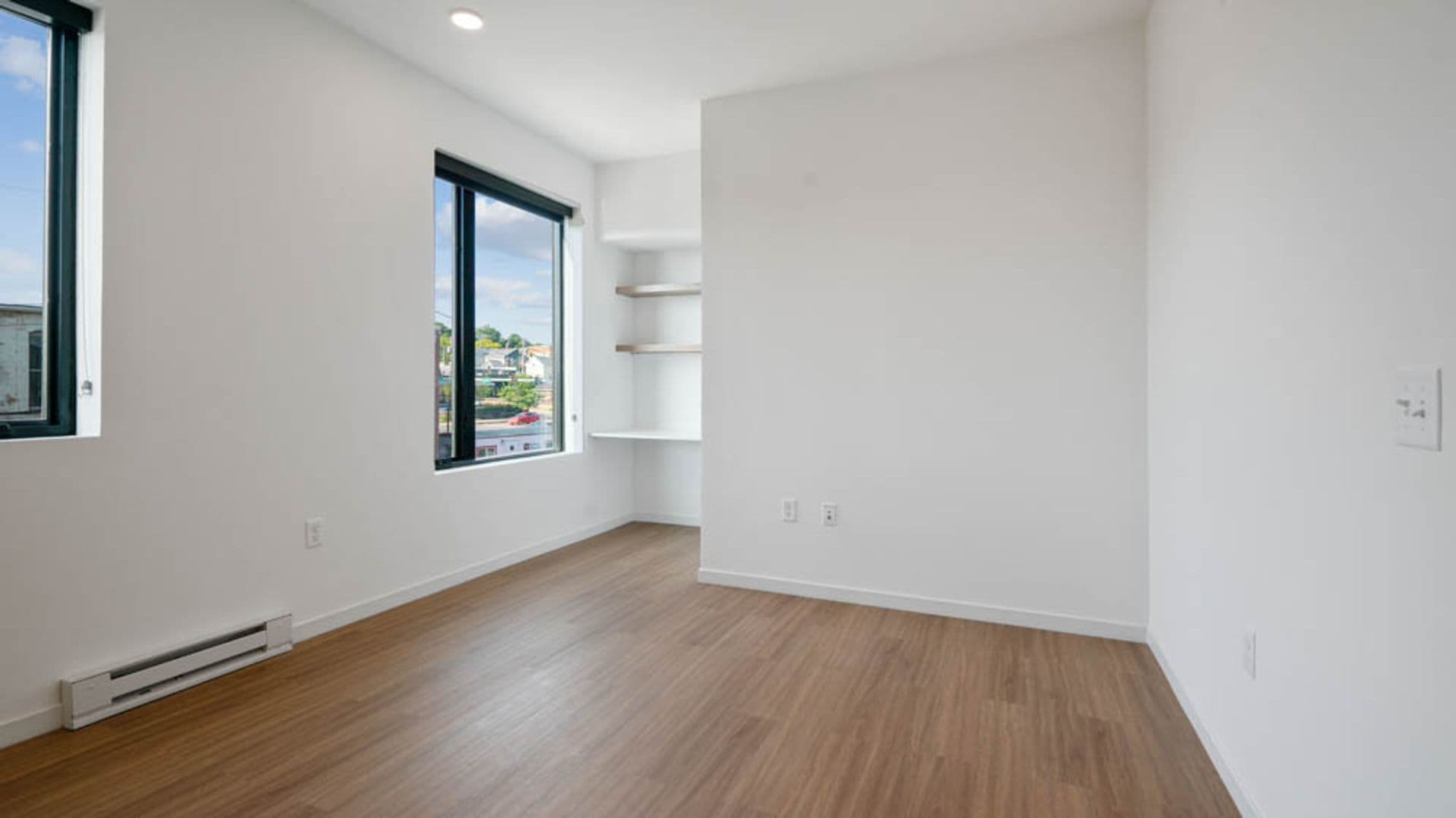 Eau Claire Apartment: 100 N Farwell Street