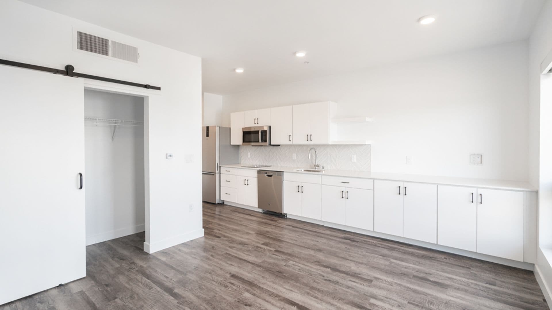 Oshkosh Apartment: 155 Jackson Street