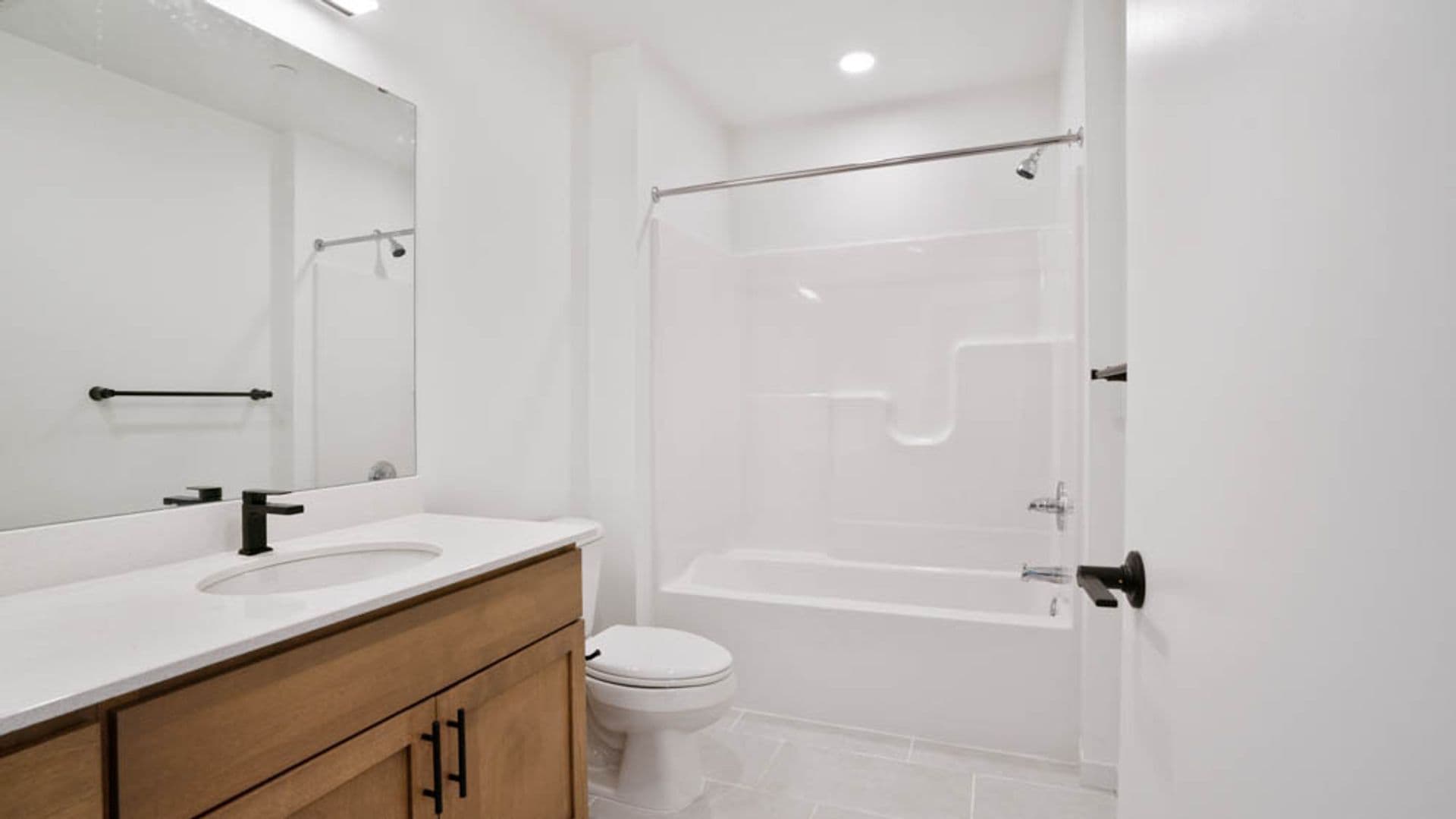 Eau Claire Apartment: 100 N Farwell Street