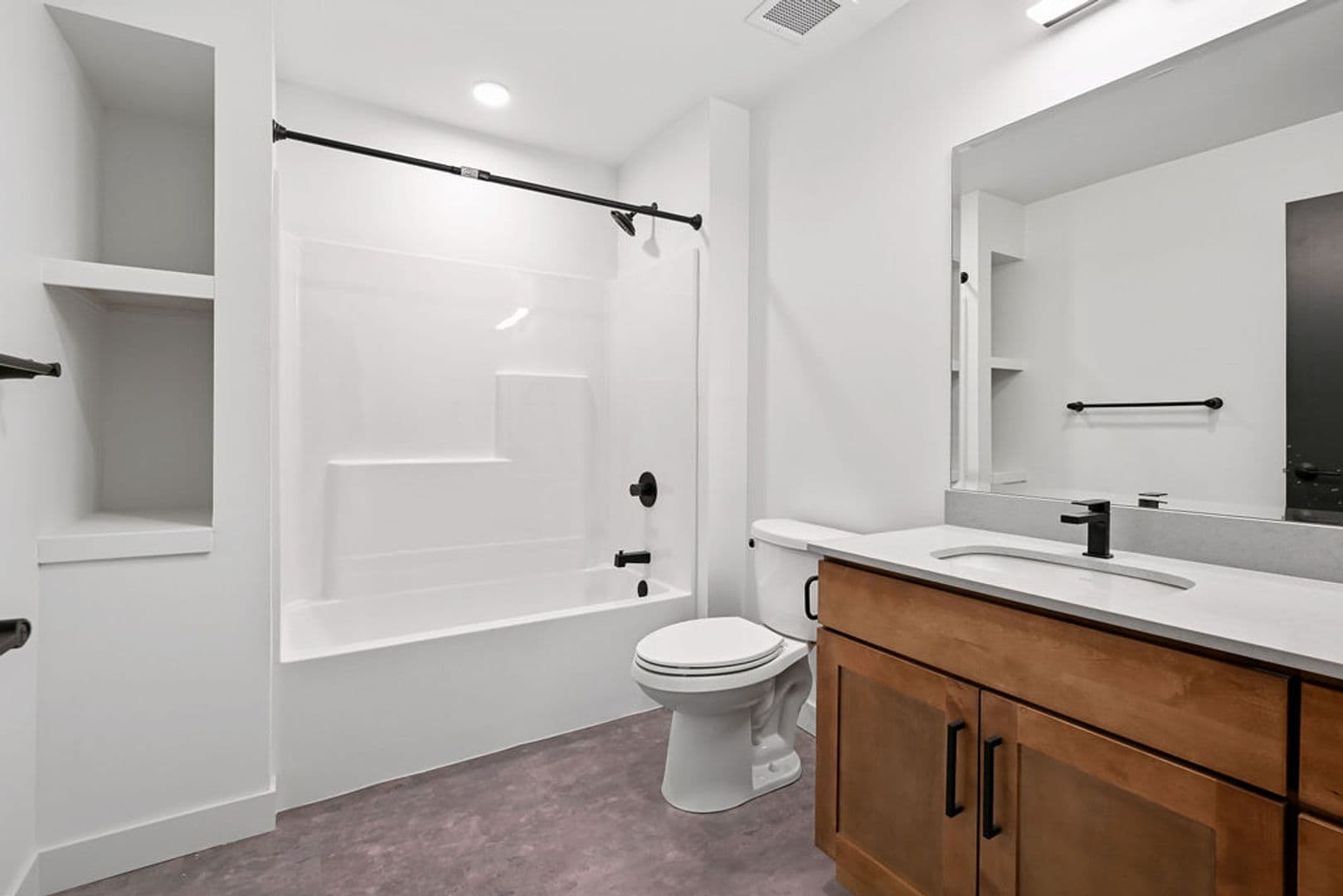 Burlington Apartment: 424 North 3rd Street