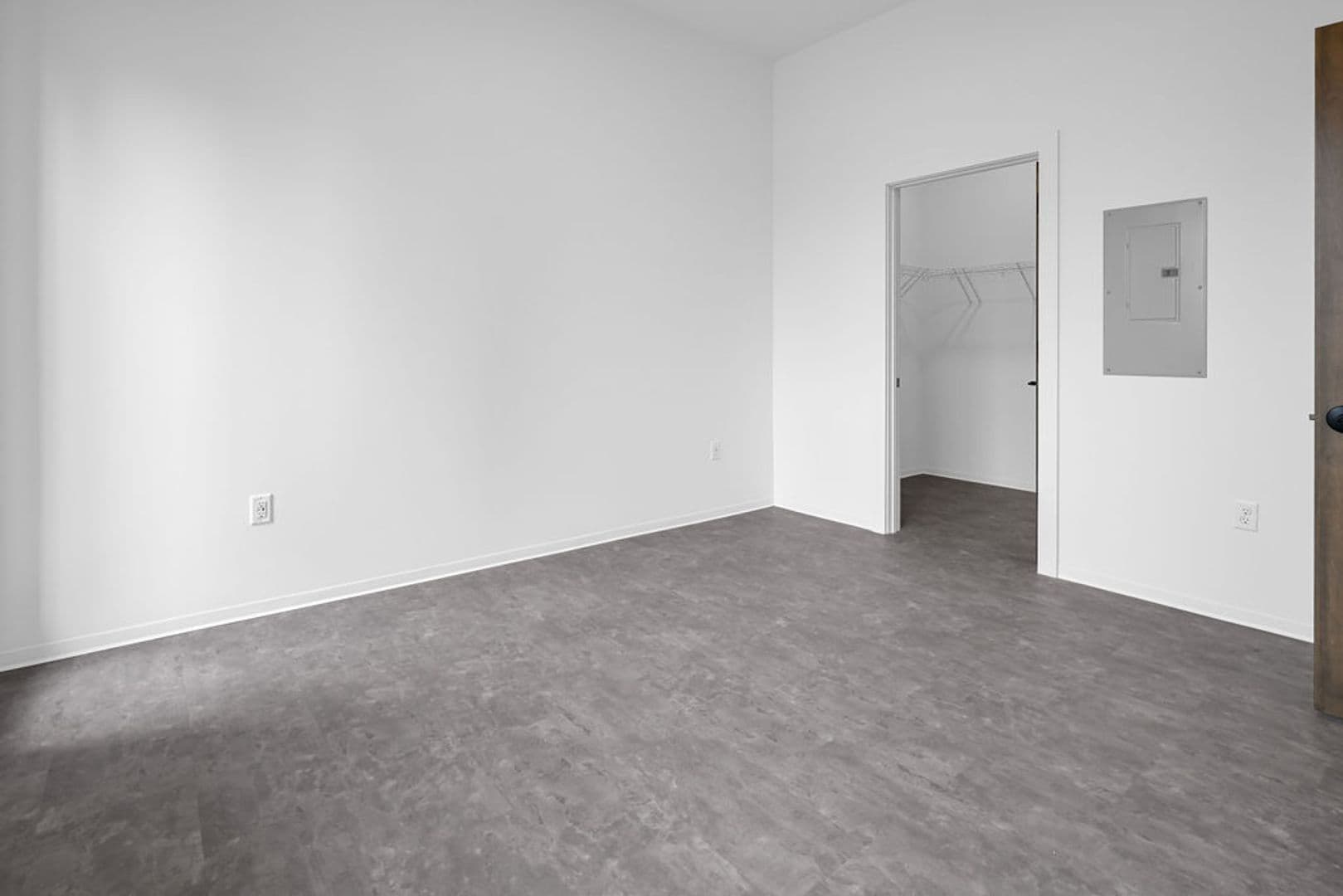 Stevens Point Apartment: 1020 Centerpoint Drive