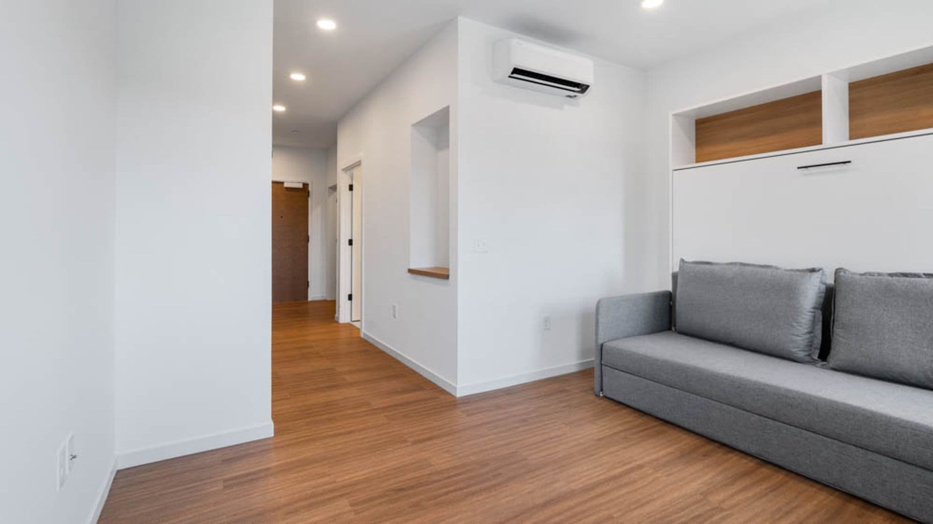 Eau Claire Apartment: 100 N Farwell Street