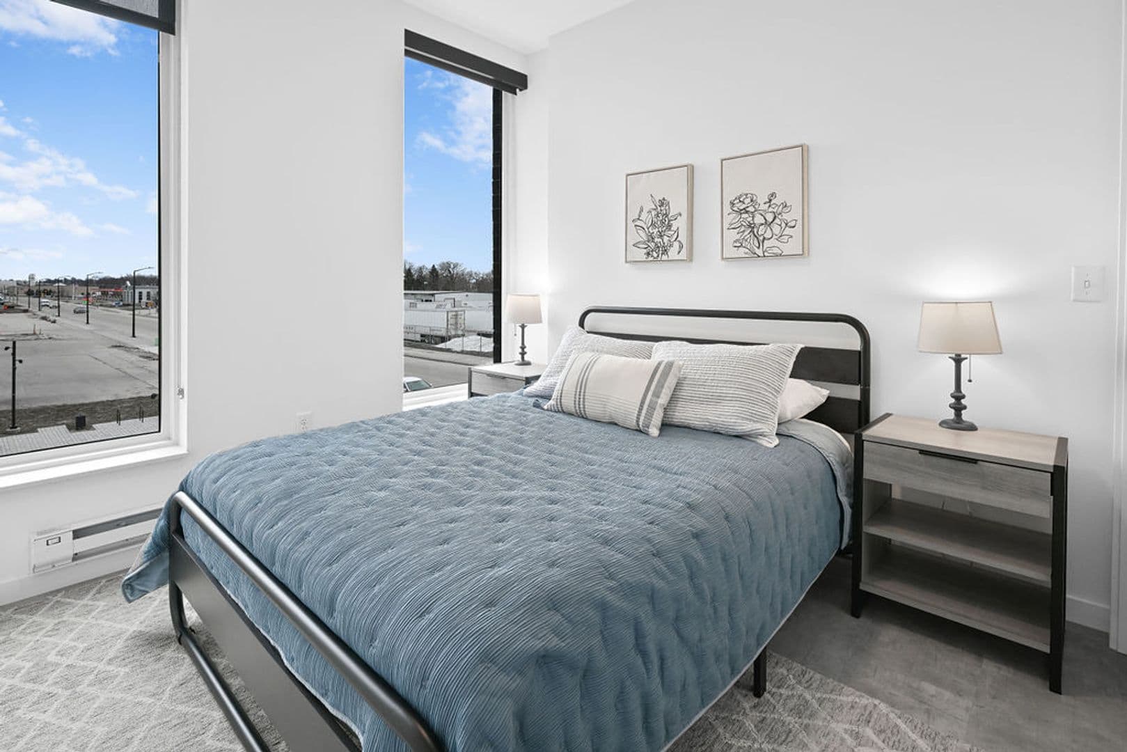 Ashwaubenon Apartment: 686 Mike McCarthy Way