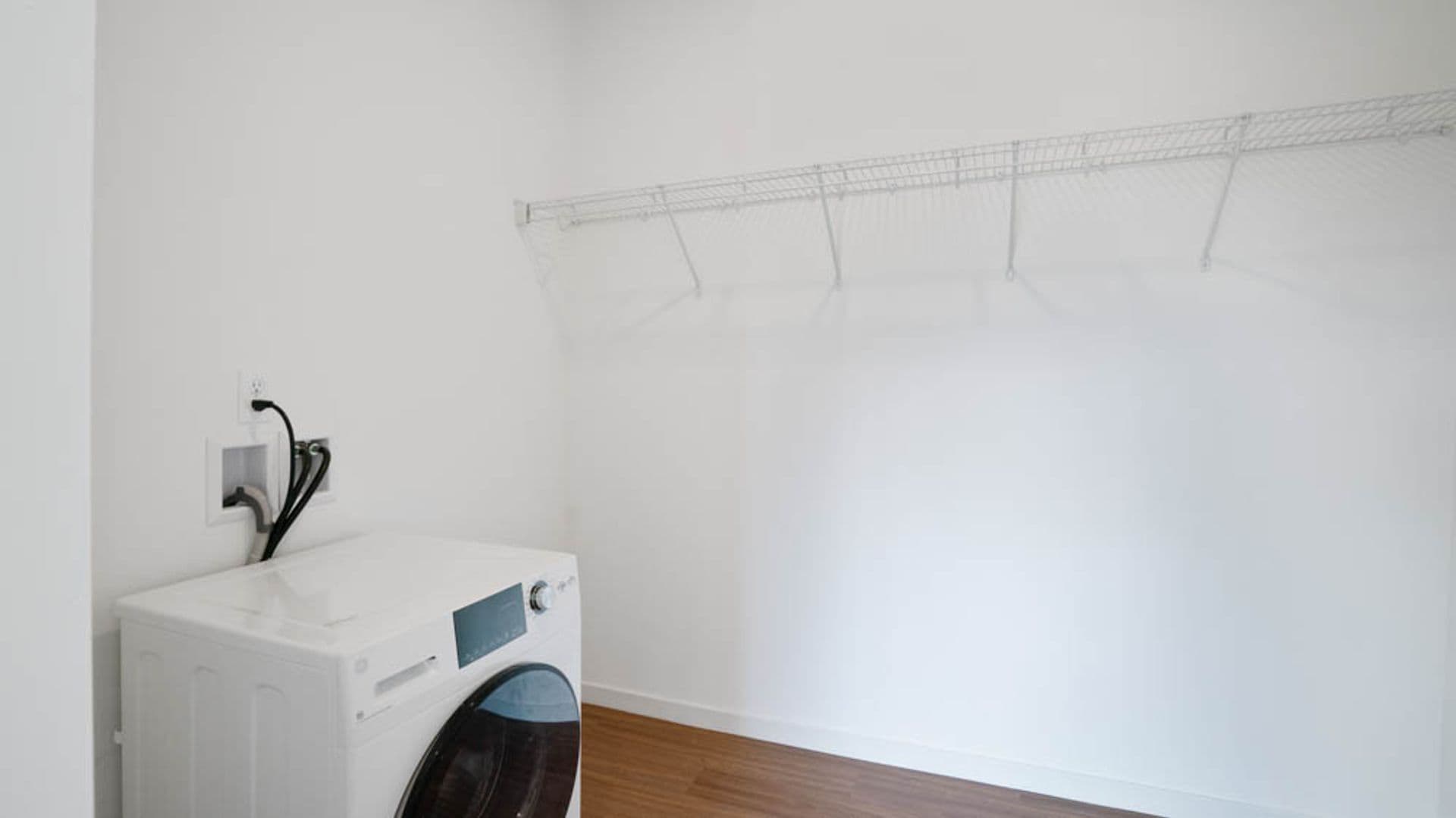 Eau Claire Apartment: 100 N Farwell Street
