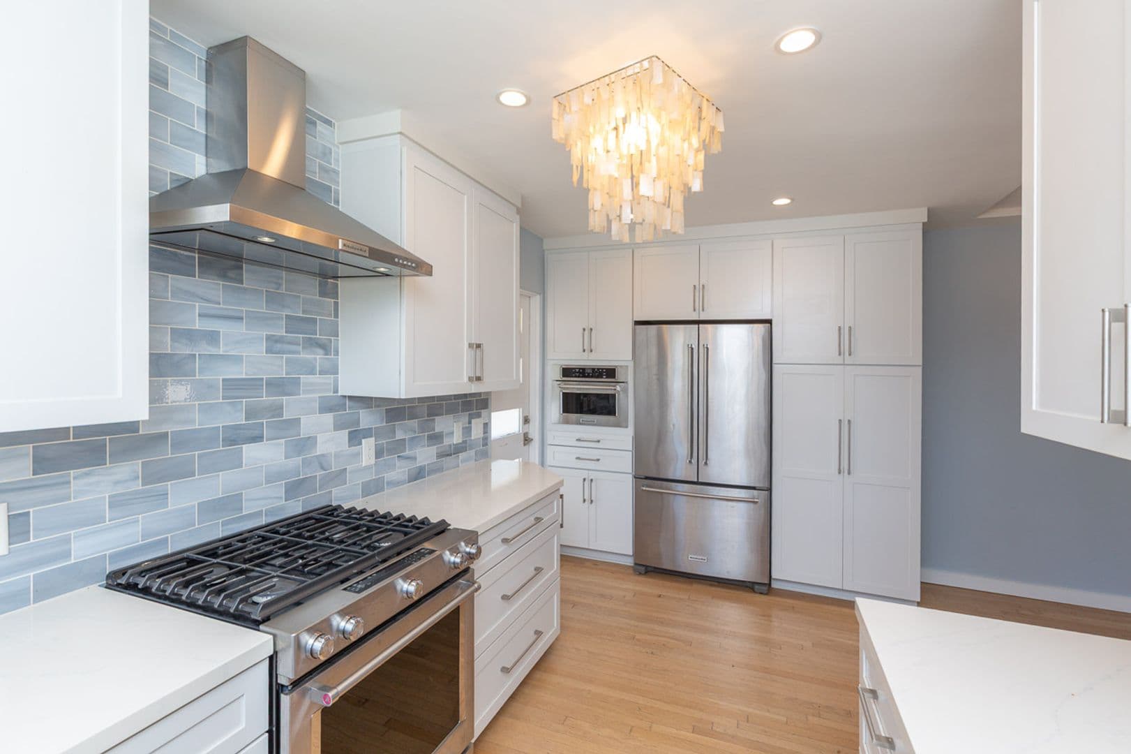 San Diego House: 4557 Saratoga Avenue
