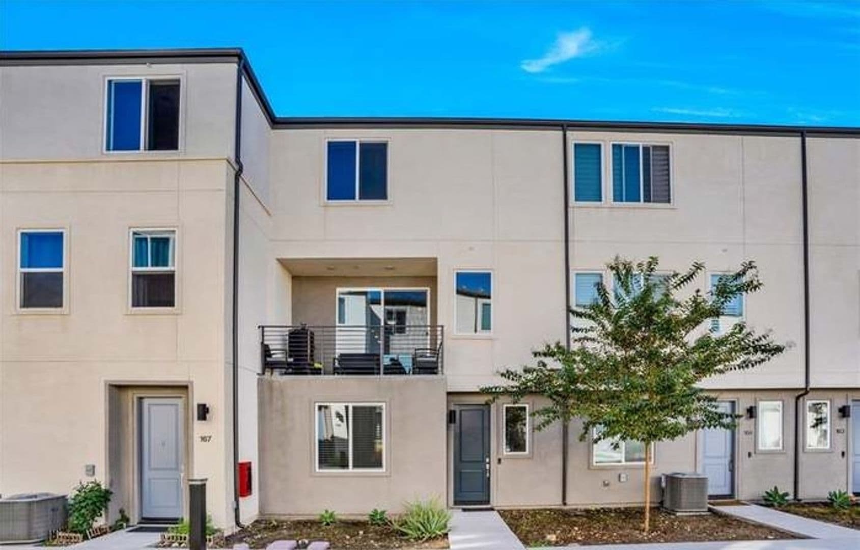 San Diego Condo: 5402 Calle Sandwaves Unit 165