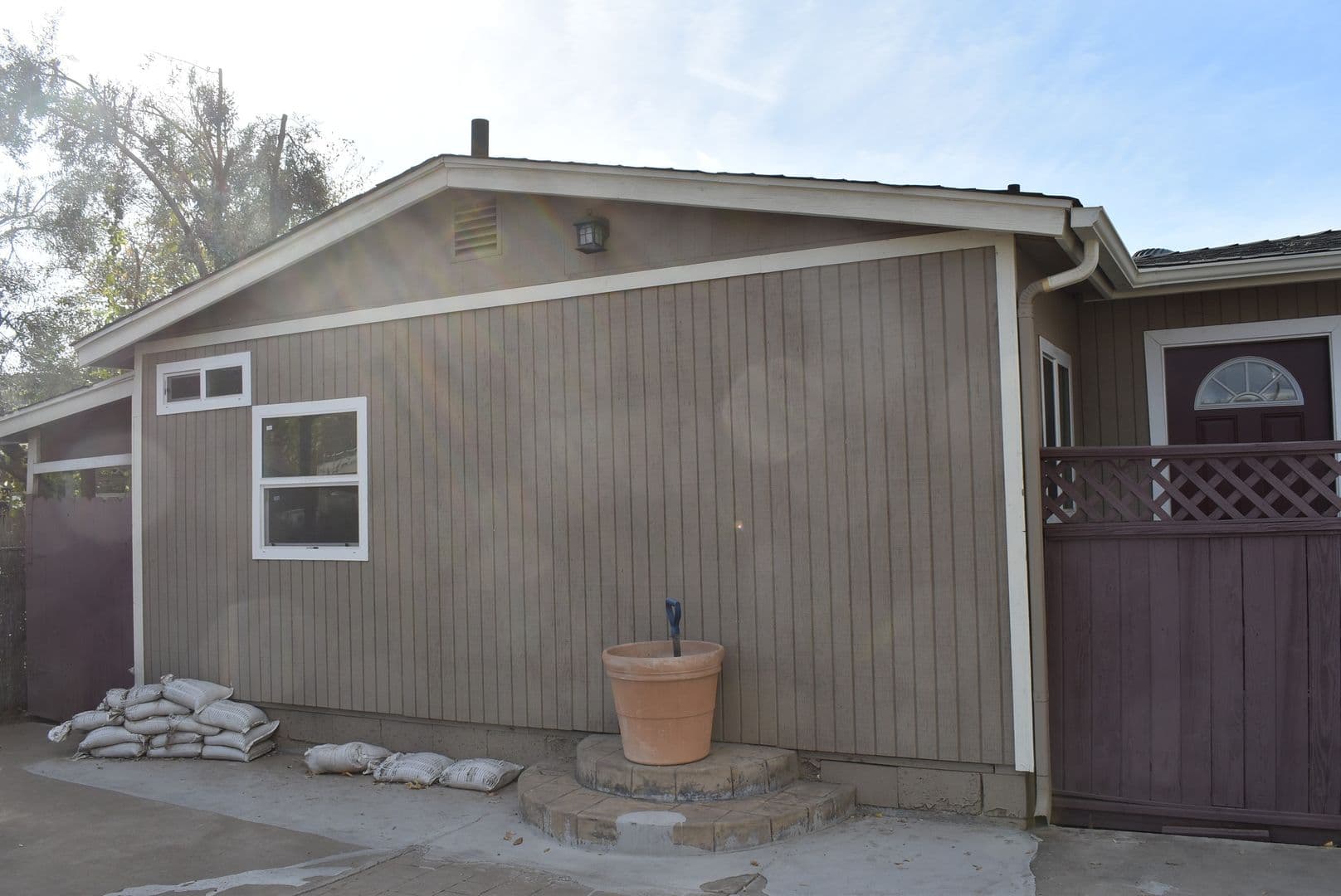Lakeside House: 13037 Julian Ave -ADU