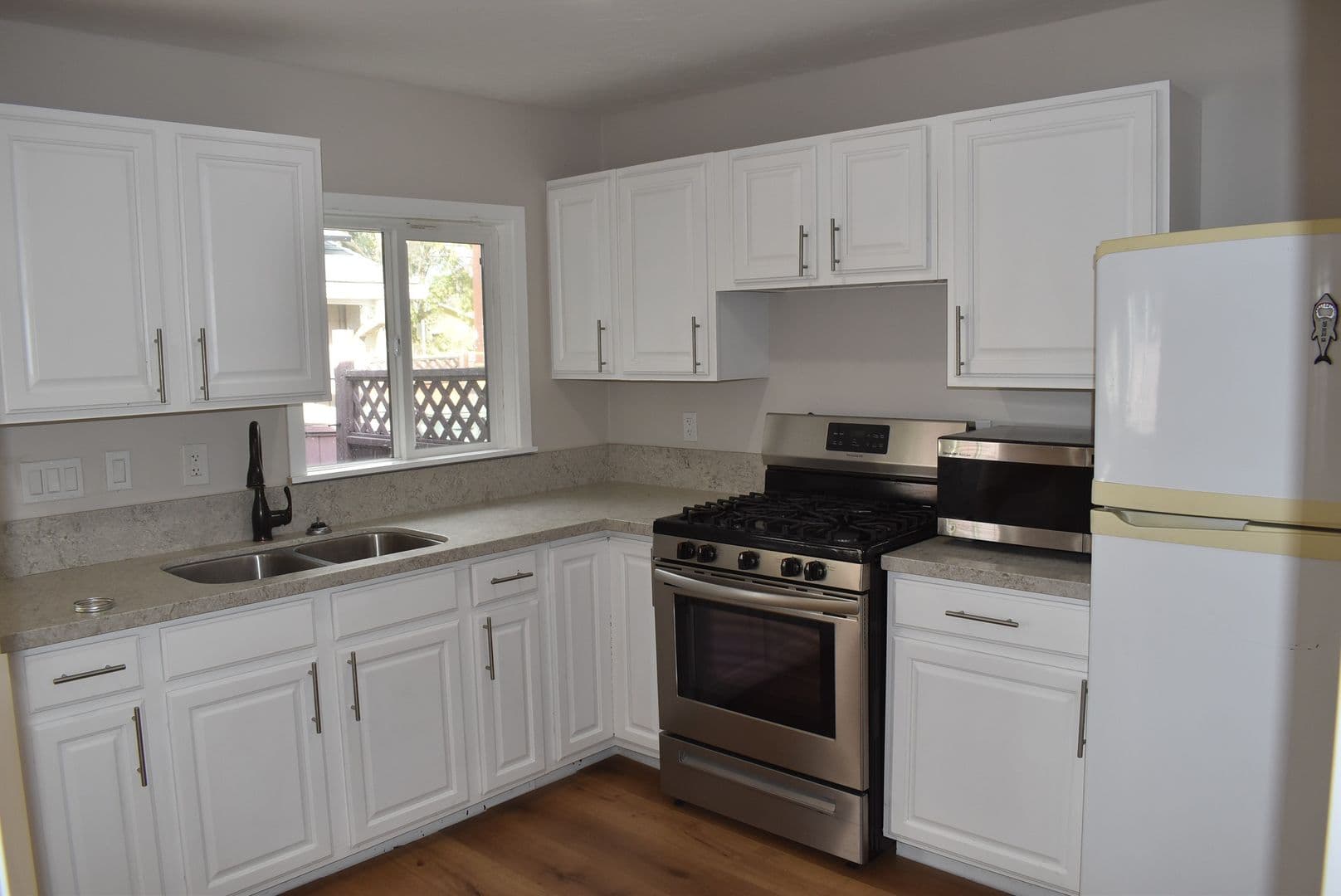 Lakeside House: 13037 Julian Ave -ADU