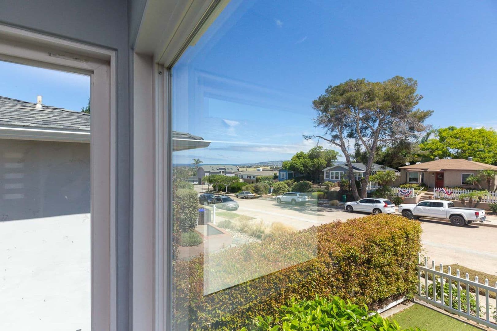 San Diego House: 4557 Saratoga Avenue