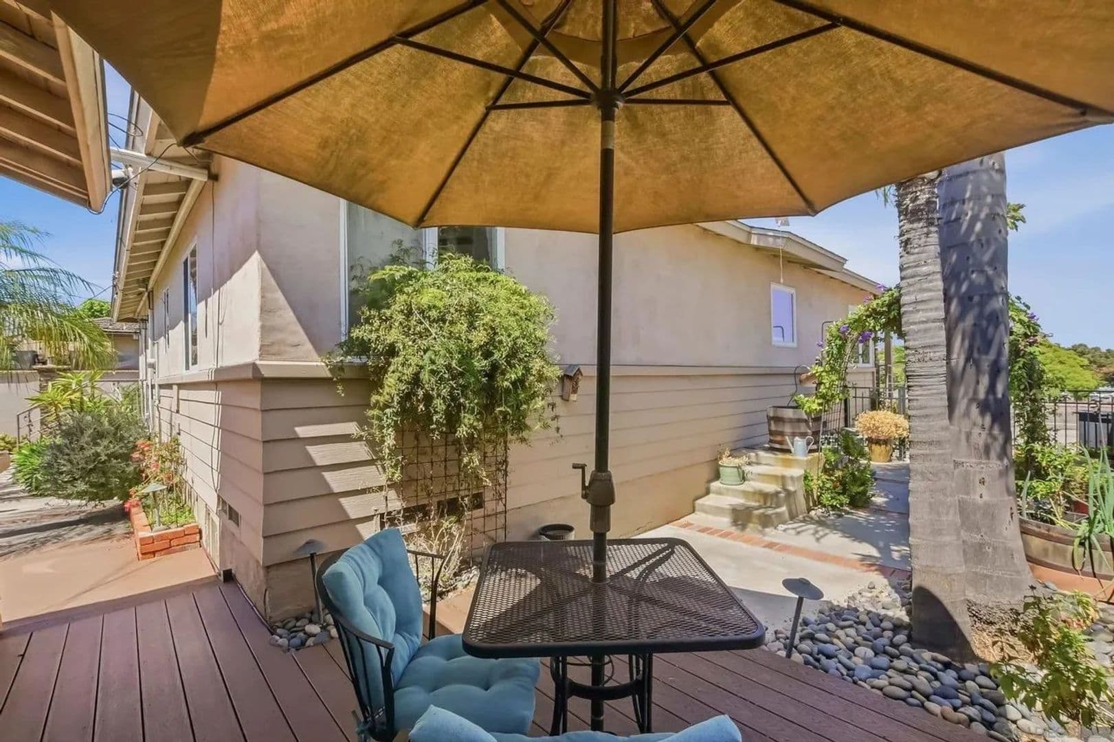San Diego House: 3634 Crown Point Drive