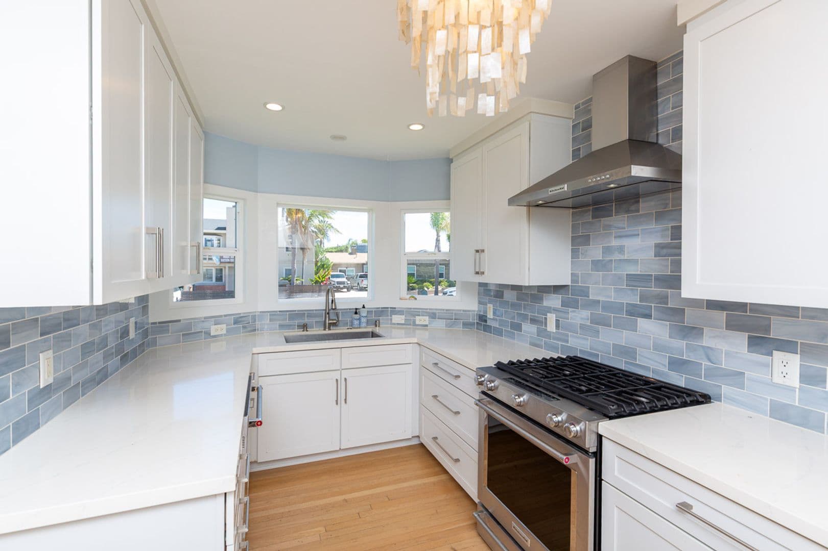San Diego House: 4557 Saratoga Avenue