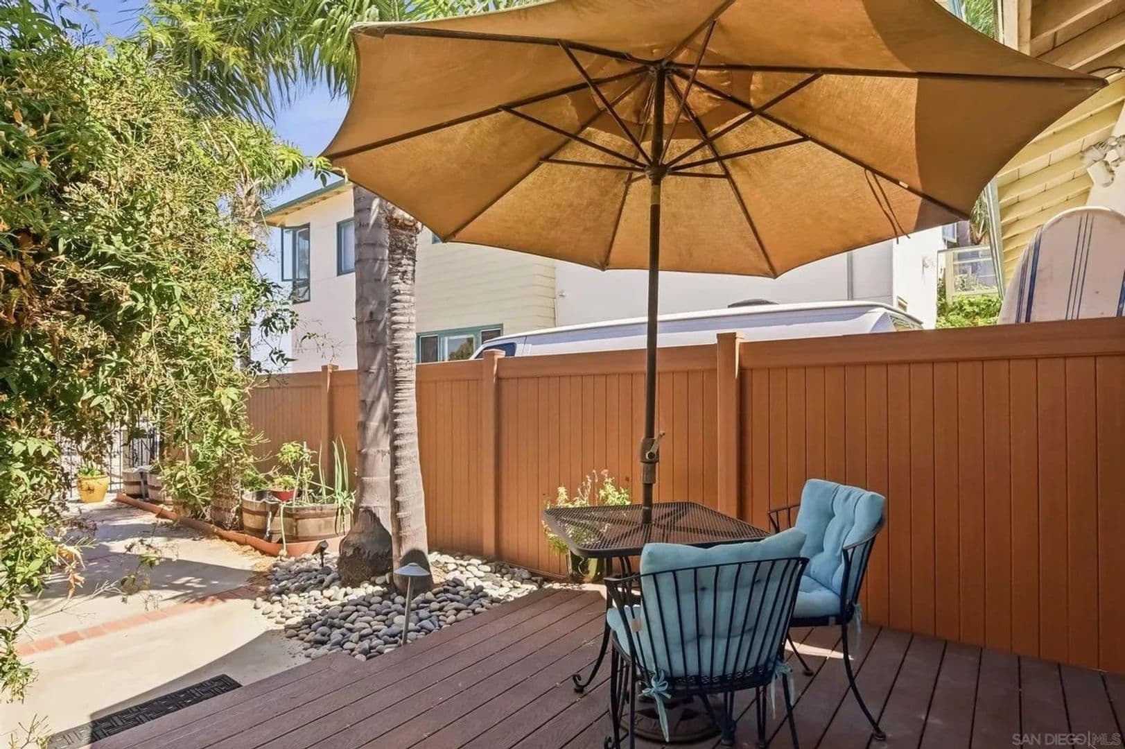 San Diego House: 3634 Crown Point Drive