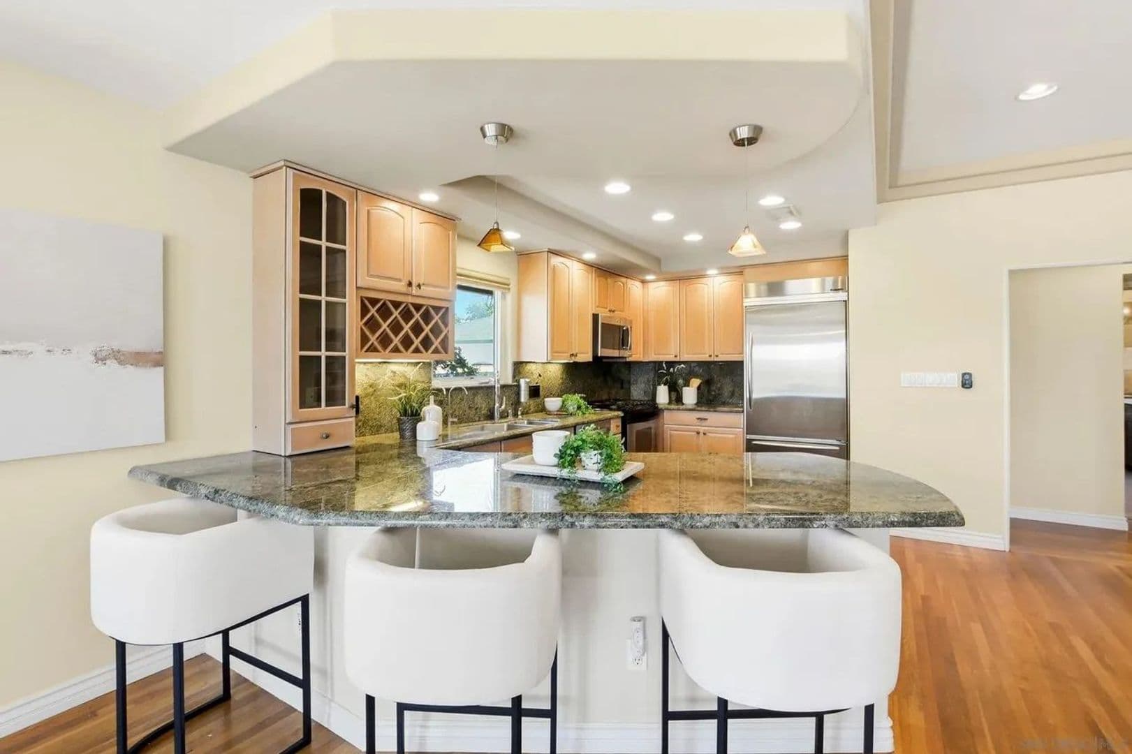 San Diego House: 3634 Crown Point Drive