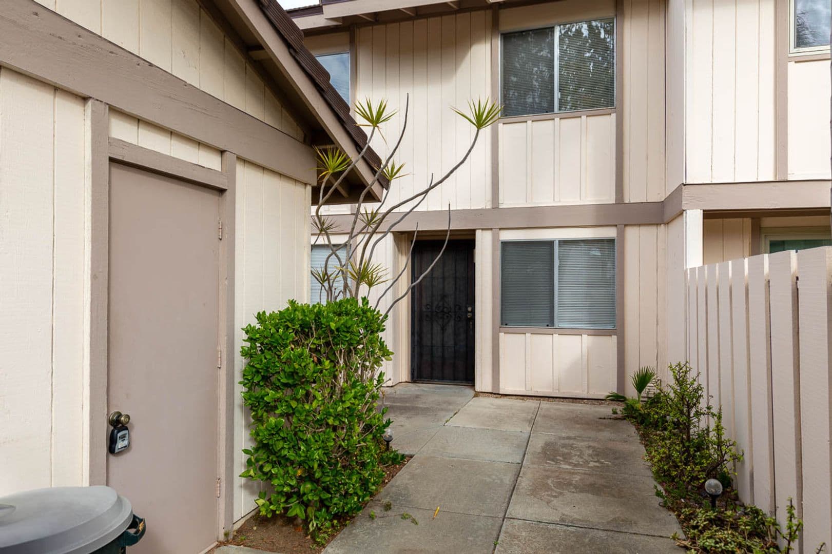 San Diego Townhome: 11178 Poblado Road
