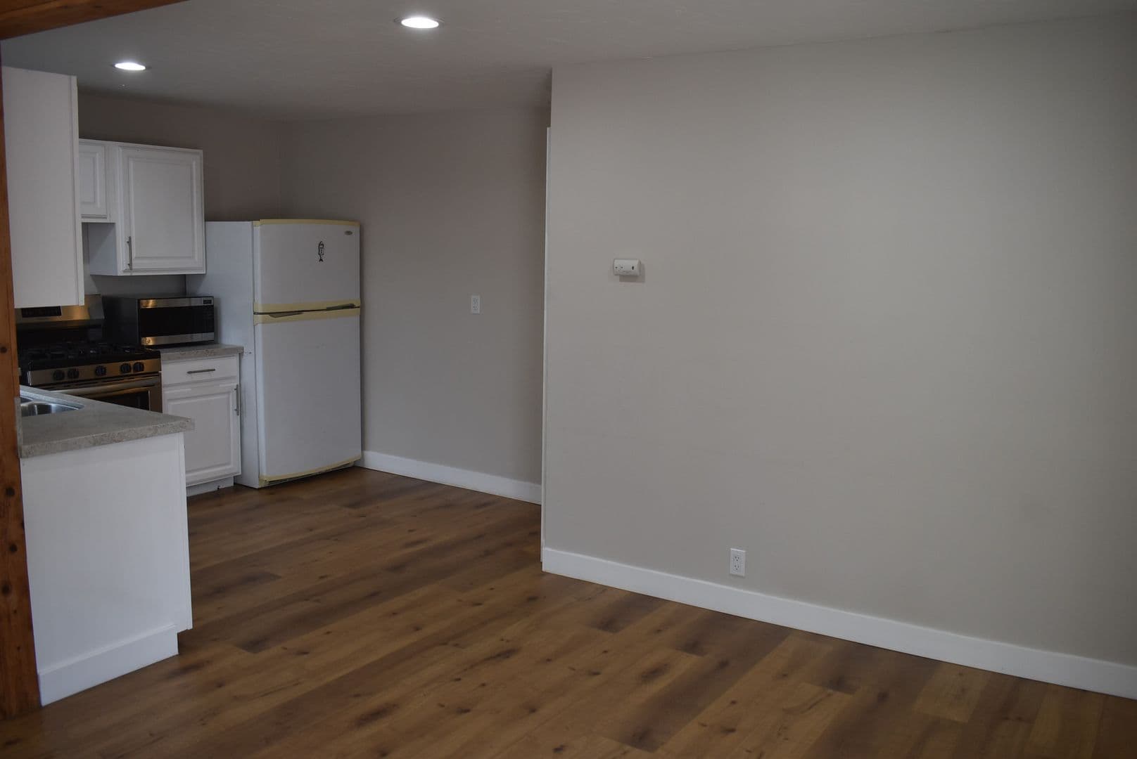 Lakeside House: 13037 Julian Ave -ADU