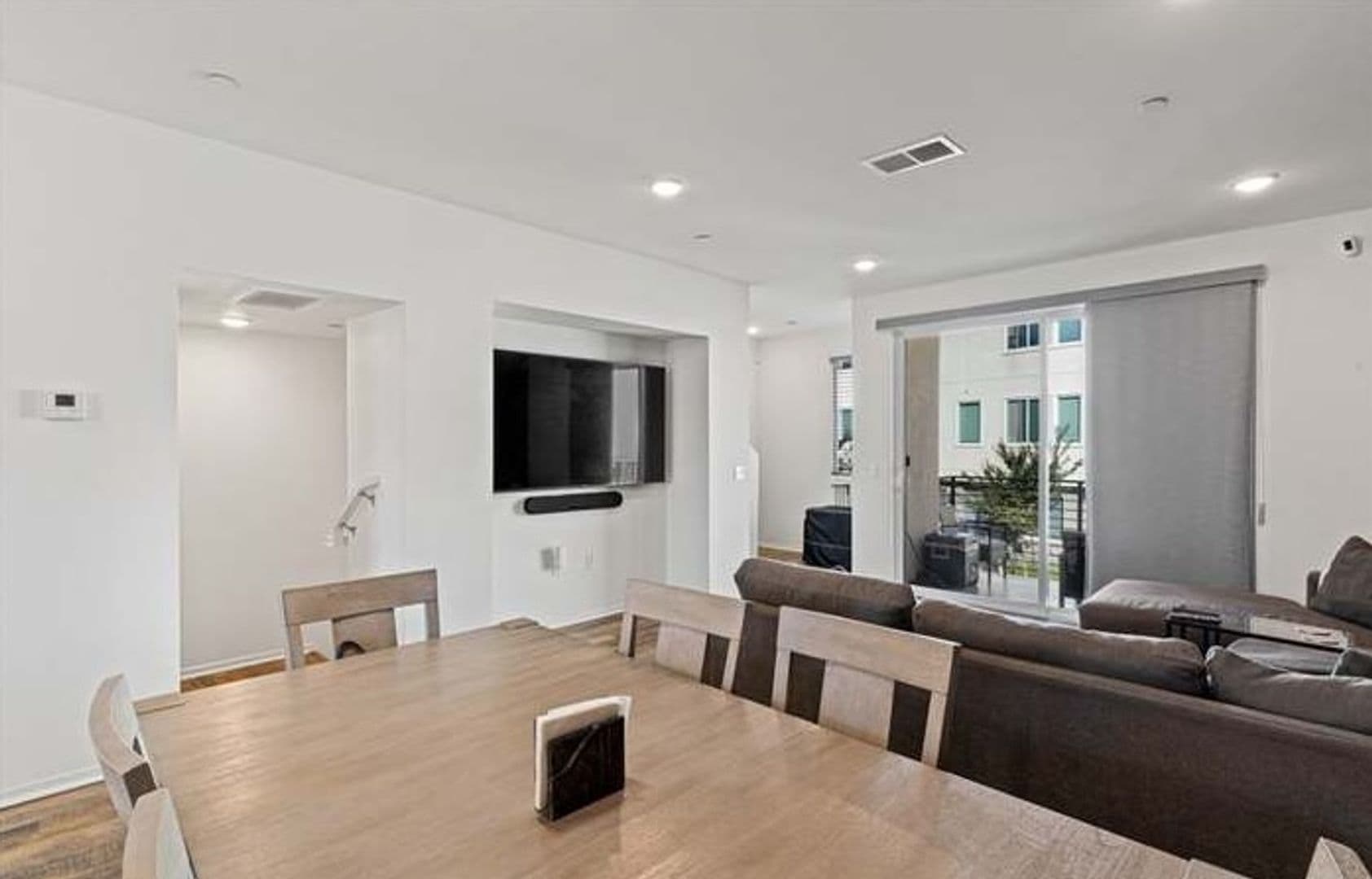 San Diego Condo: 5402 Calle Sandwaves Unit 165