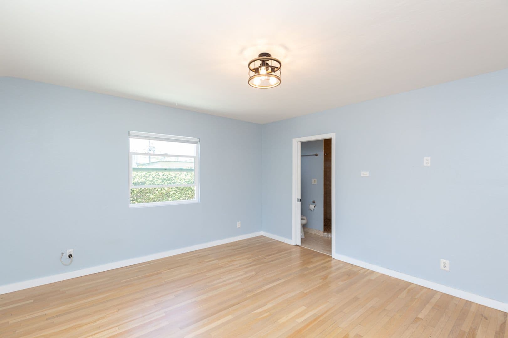 San Diego House: 4557 Saratoga Avenue