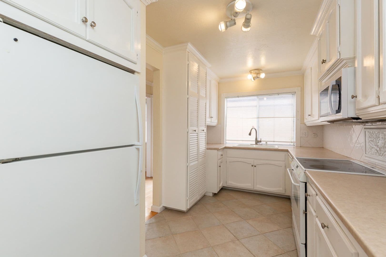 San Diego Townhome: 11178 Poblado Road