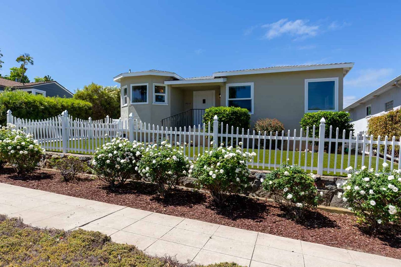 San Diego House: 4557 Saratoga Avenue
